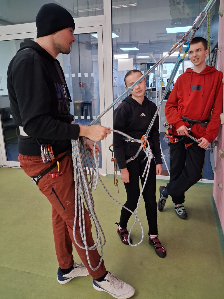 07997701-e0cb-46b7-a99a-5dc8fa39ceb8.jfif