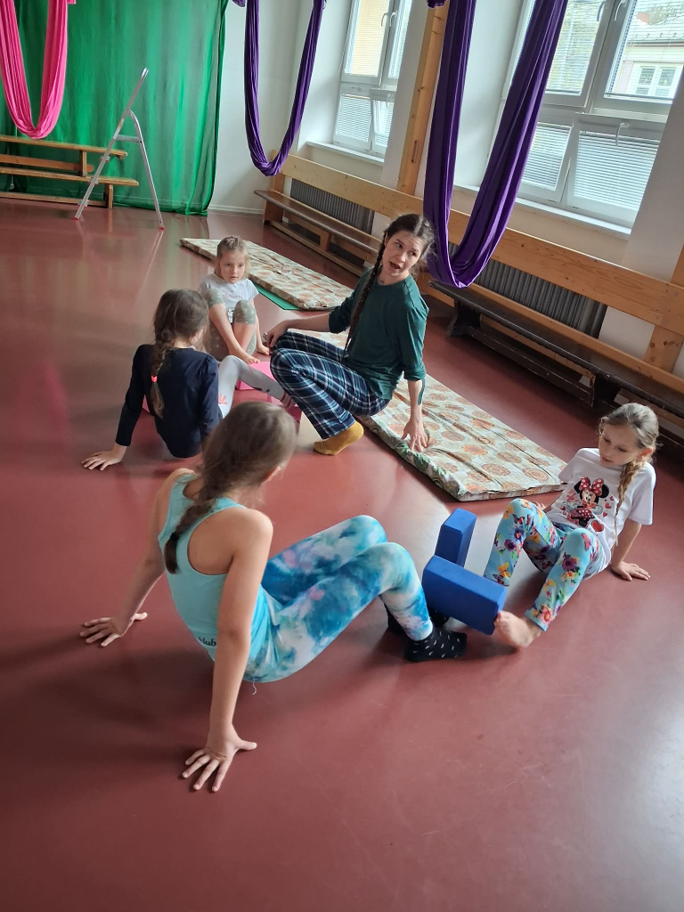 56fcf878-dcf6-4c22-9a90-4356f4fa3d47.jfif