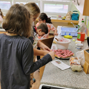 SPOLEČENSKÉ KROUŽKY 2025/2026 - ZÁLOM - 1. pololetí